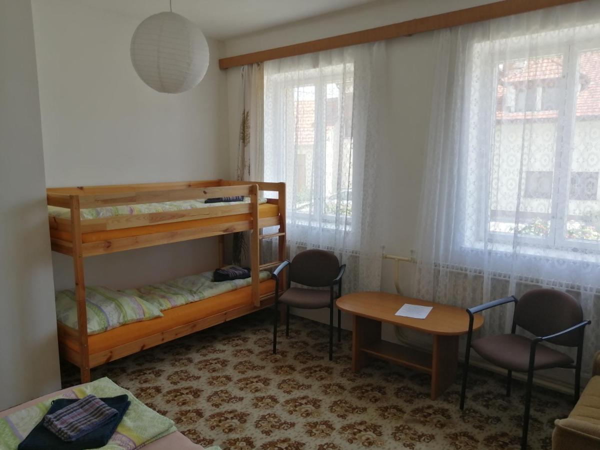 U Ladi Homestay